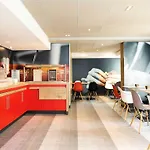 Hotel Ibis Centre 3*
