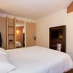 Ibis Centre Hotel