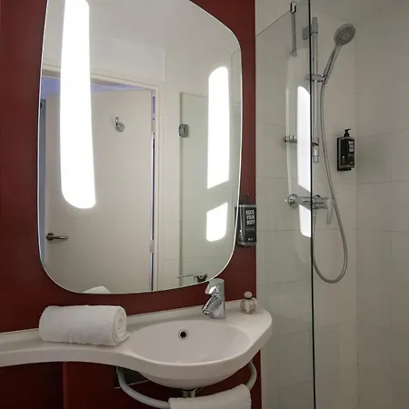 Ibis Centre 3*