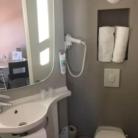 Ibis Centre 3* Κάννες