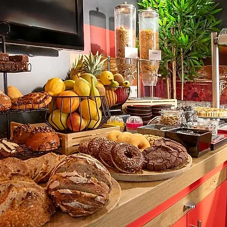 Hotel Ibis Centre 3*