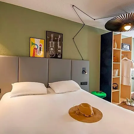 Ibis Centre Hotell