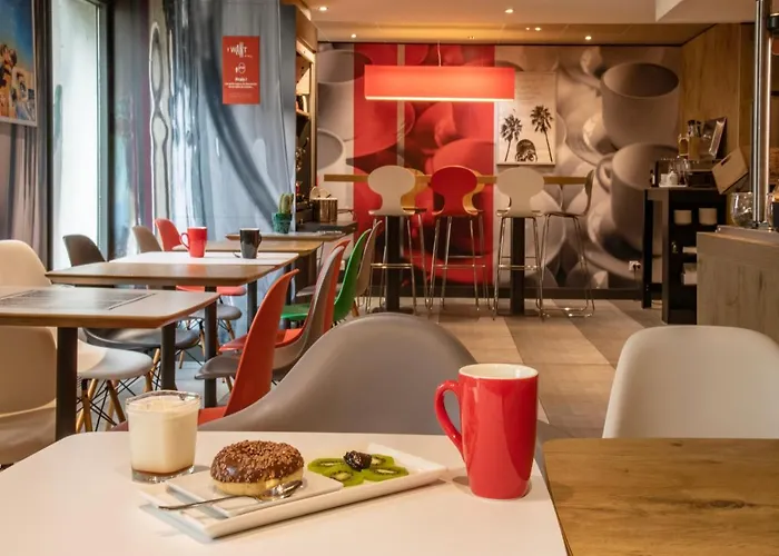 Ibis Centre Hotel 3*