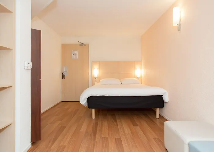 Ibis Centre 3*