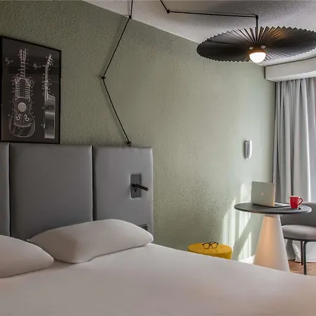 Ibis Centre 3*
